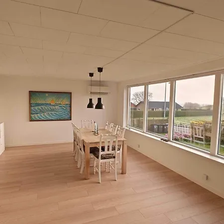 펜션 Ved Og Lystbadhavn - Aero Søby