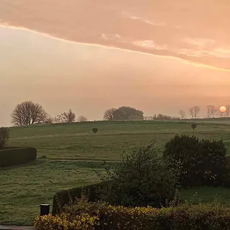 Ved Og Lystbadhavn - Aero 펜션 *